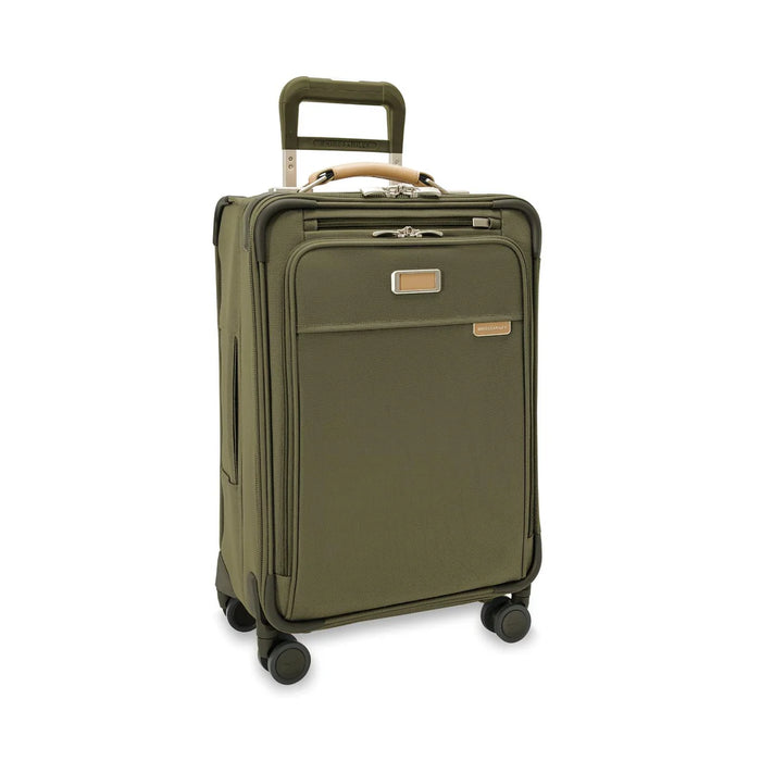 Essential 22" Carry-On Expandable Spinner